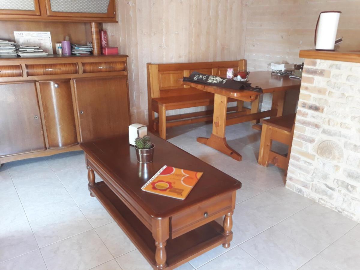 La maison neuve Fontaines  Extérieur photo