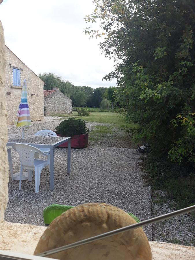 La maison neuve Fontaines  Extérieur photo